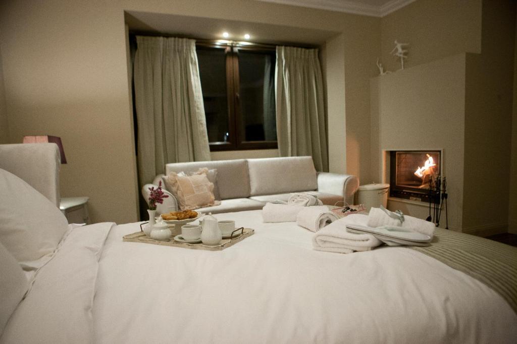 Melies Boutique Hotel Káto Loutrákion Quarto foto